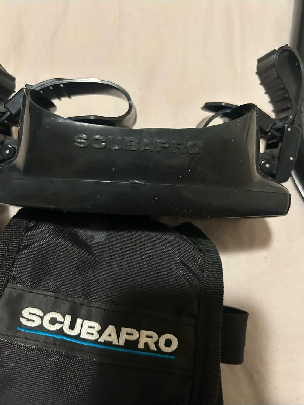 Scubapro Men’s Black Snorkel Mask and Dry Snorkel Set